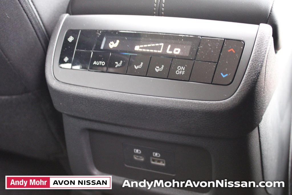 new 2025 Nissan Pathfinder car, priced at $36,822