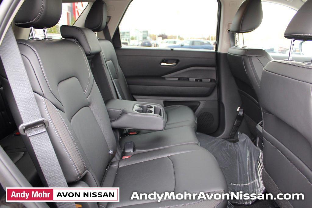 new 2025 Nissan Pathfinder car, priced at $42,075