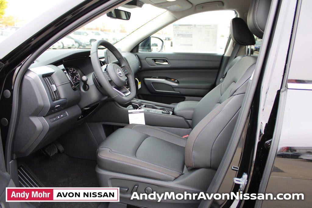 new 2025 Nissan Pathfinder car, priced at $42,075