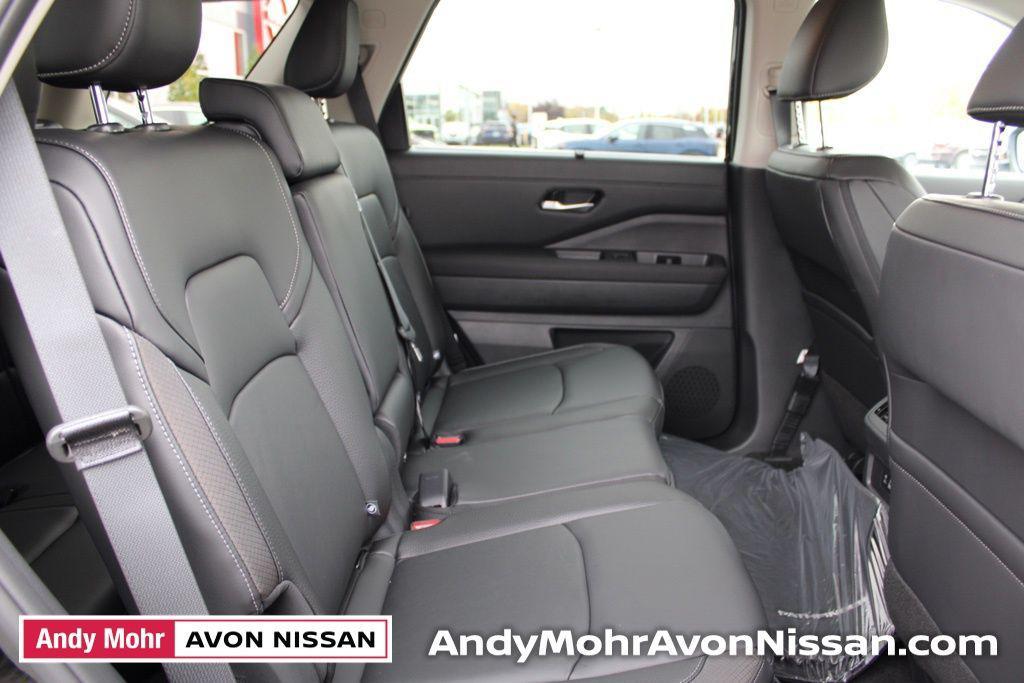 new 2025 Nissan Pathfinder car, priced at $42,075