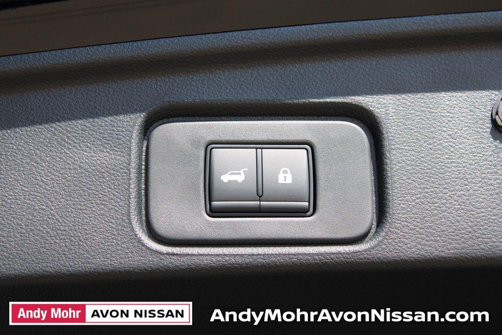 new 2025 Nissan Pathfinder car, priced at $40,925