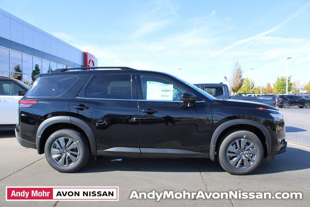 new 2025 Nissan Pathfinder car, priced at $40,925
