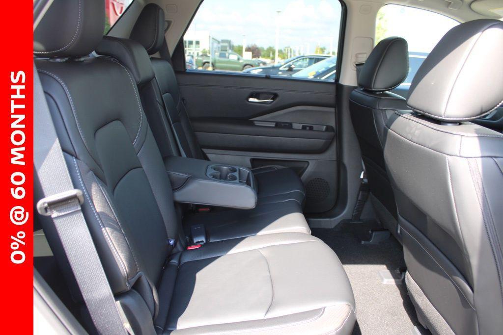 new 2025 Nissan Pathfinder car, priced at $39,191