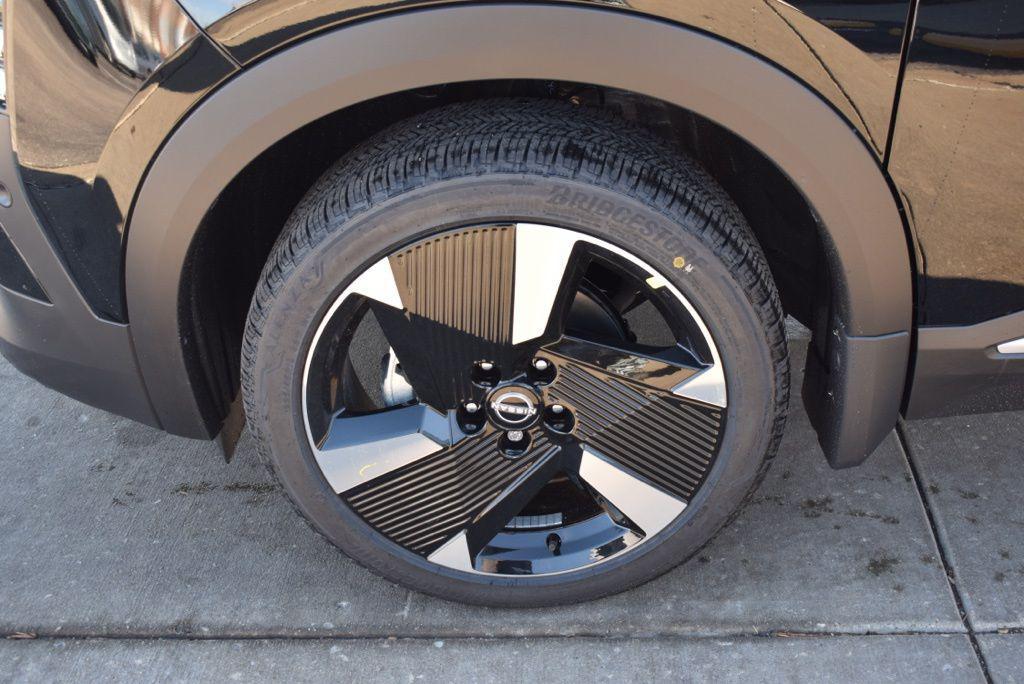 new 2025 Nissan Kicks car, priced at $27,869