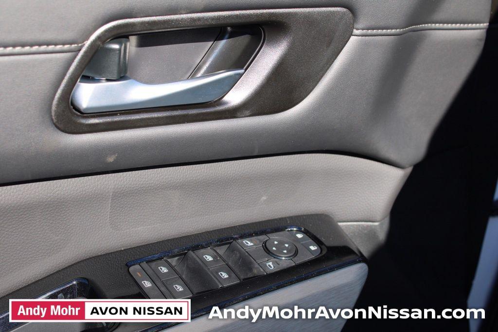 new 2025 Nissan Pathfinder car, priced at $39,205