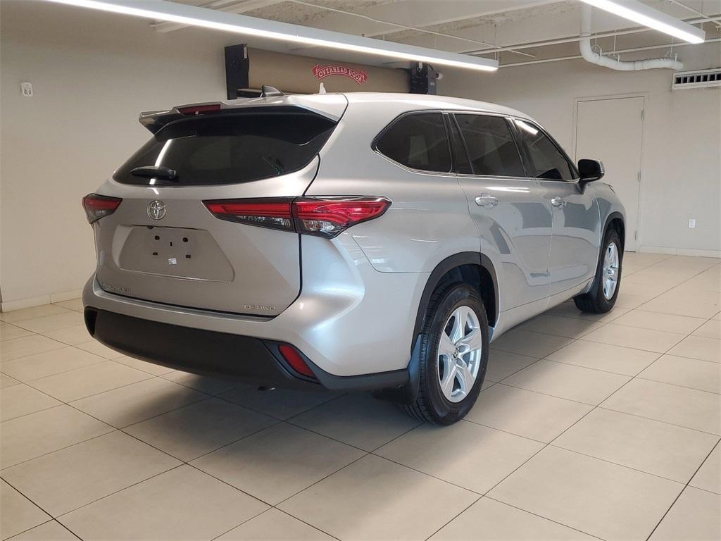 used 2022 Toyota Highlander car, priced at $30,951