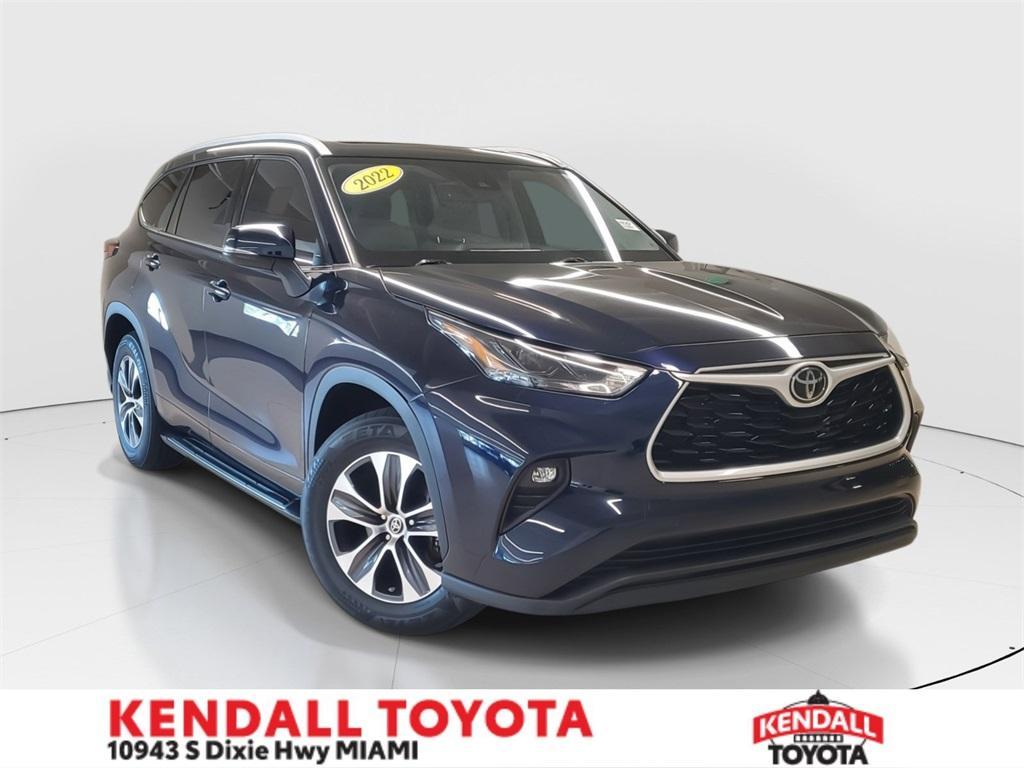 used 2022 Toyota Highlander car, priced at $31,591