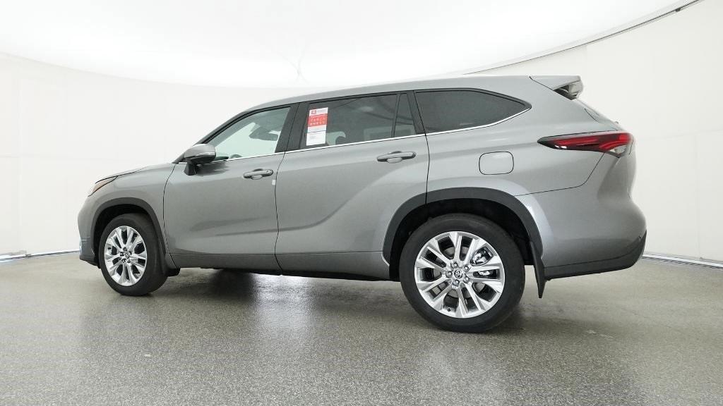 new 2025 Toyota Highlander car, priced at $53,178