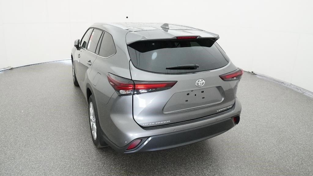 new 2025 Toyota Highlander car, priced at $53,178