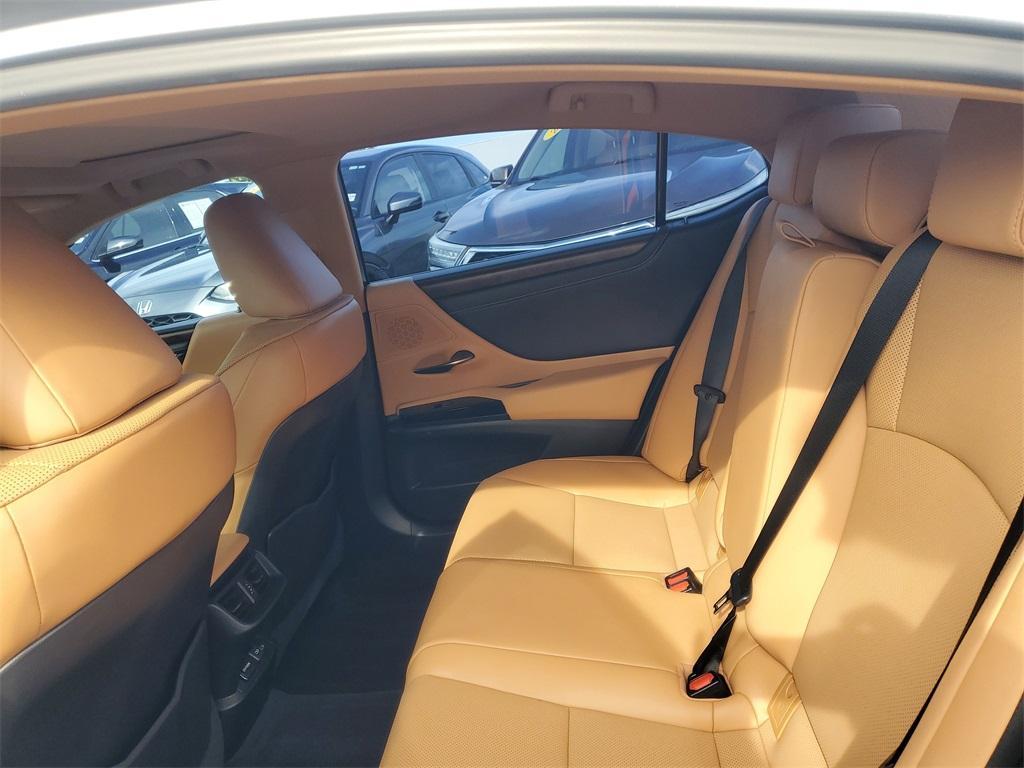 used 2022 Lexus ES 350 car, priced at $33,451