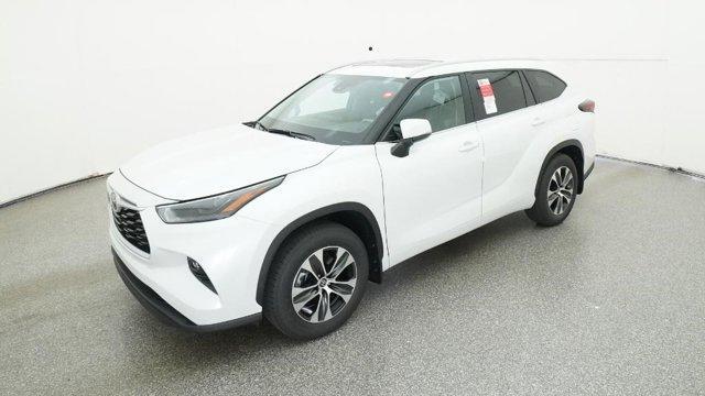 new 2025 Toyota Highlander car, priced at $47,628