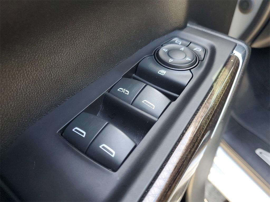 used 2021 Chevrolet Silverado 1500 car, priced at $31,292