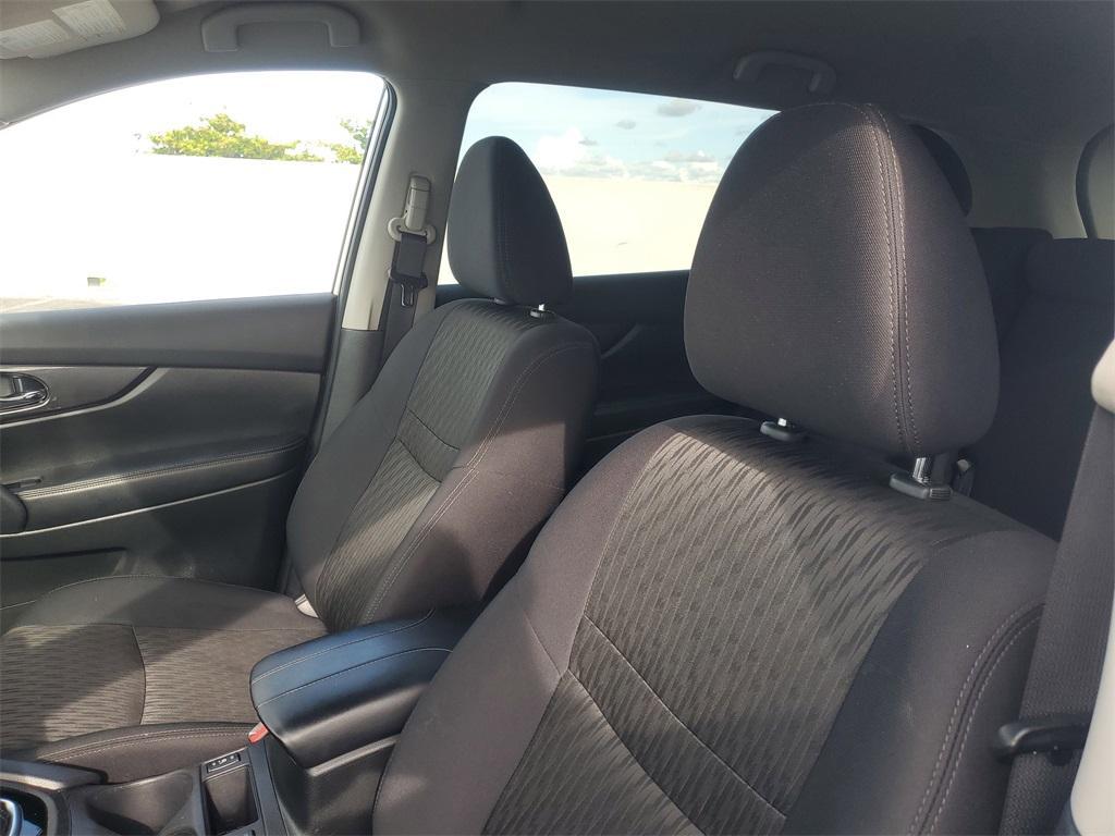 used 2020 Nissan Rogue car, priced at $13,992