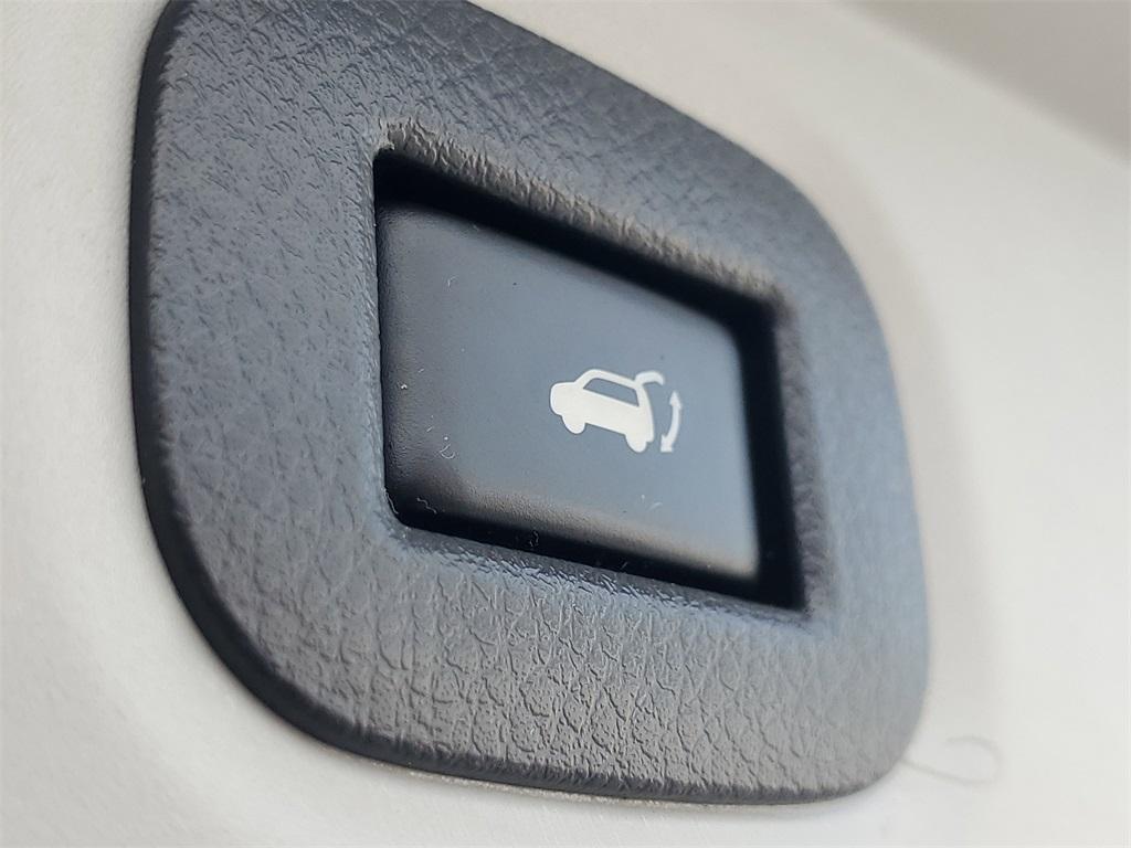 used 2020 Nissan Rogue car, priced at $13,992