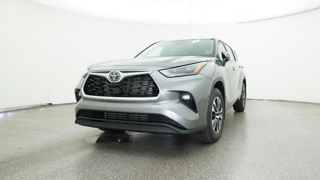 new 2025 Toyota Highlander car, priced at $46,501
