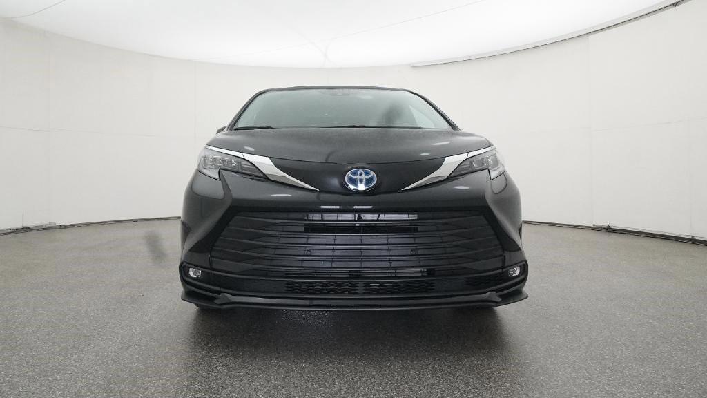 new 2025 Toyota Sienna car, priced at $47,462