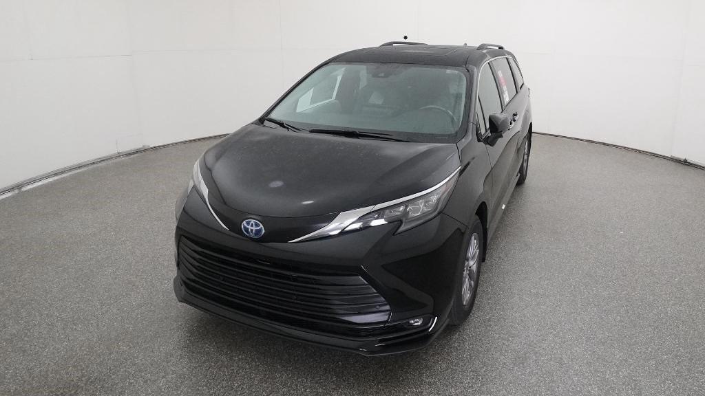 new 2025 Toyota Sienna car, priced at $47,462