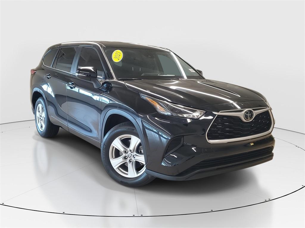 used 2023 Toyota Highlander car, priced at $32,991