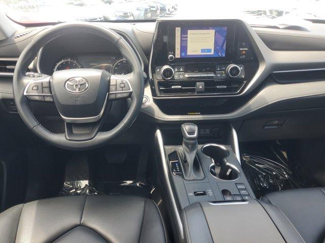 used 2023 Toyota Highlander car, priced at $34,991