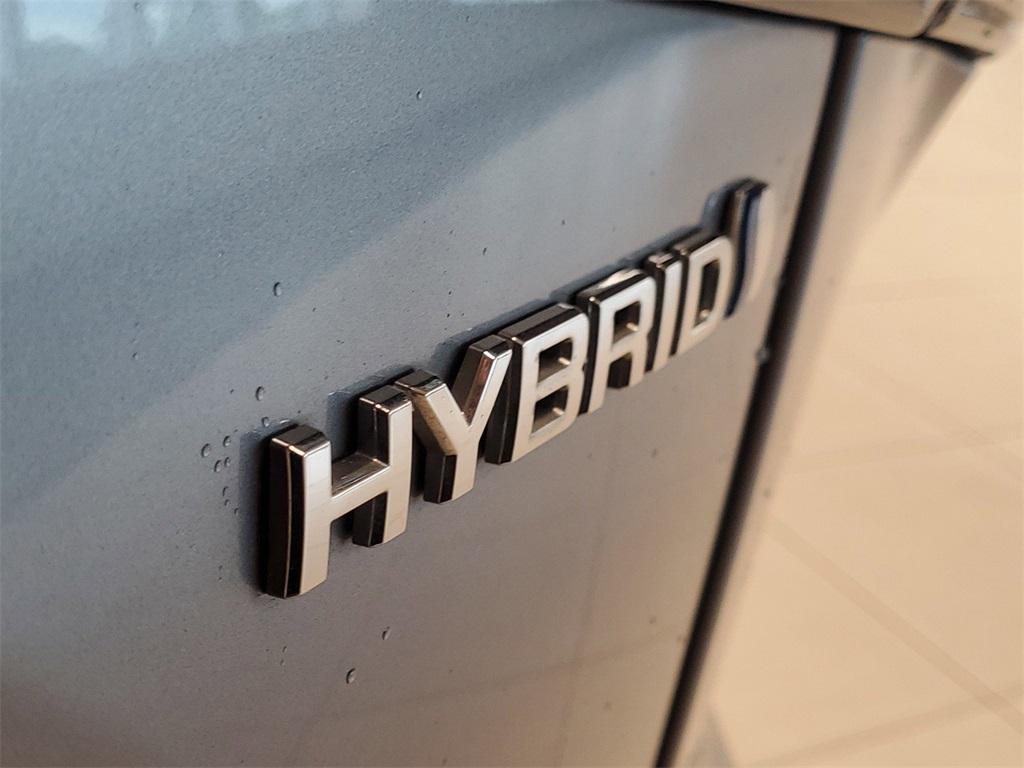 used 2022 Toyota Highlander Hybrid car, priced at $34,594