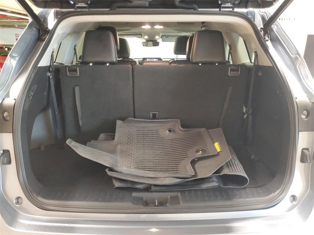 used 2022 Toyota Highlander Hybrid car, priced at $34,594