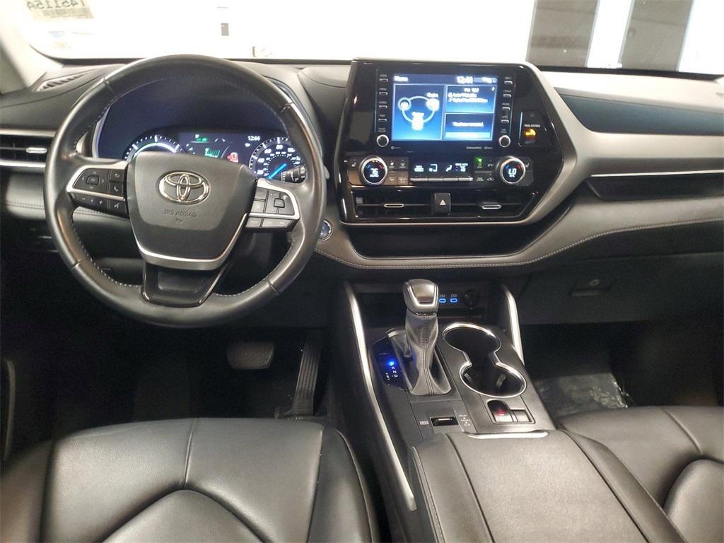 used 2022 Toyota Highlander Hybrid car, priced at $34,594