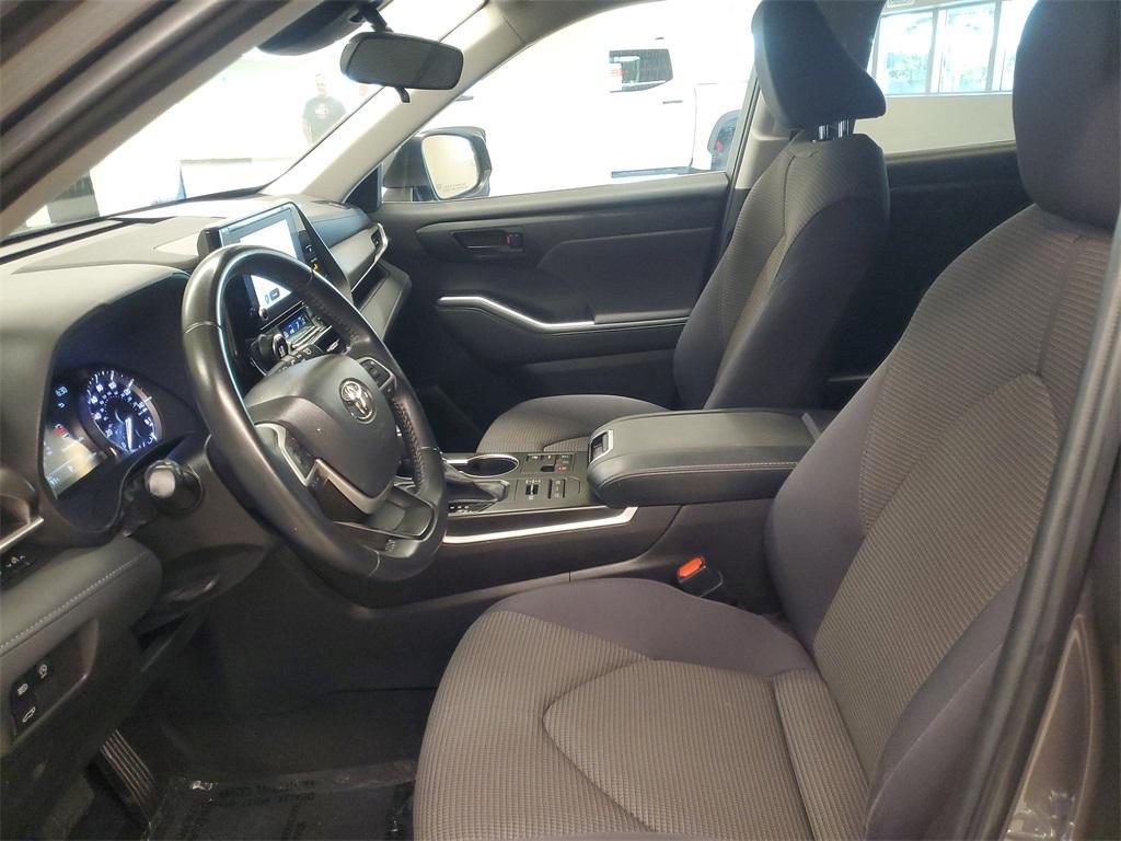 used 2023 Toyota Highlander car, priced at $34,991