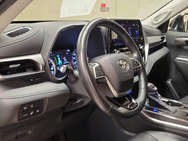 used 2022 Toyota Highlander car, priced at $36,993