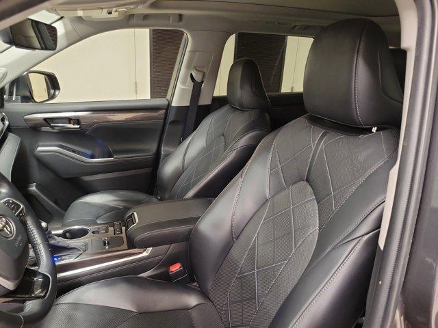 used 2022 Toyota Highlander car, priced at $36,993