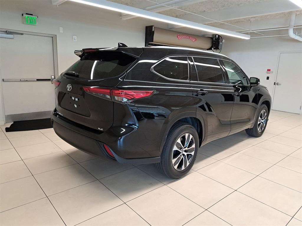 used 2022 Toyota Highlander car, priced at $33,792