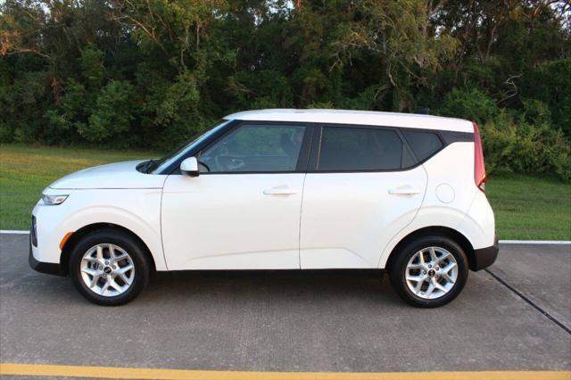 used 2020 Kia Soul car, priced at $15,488