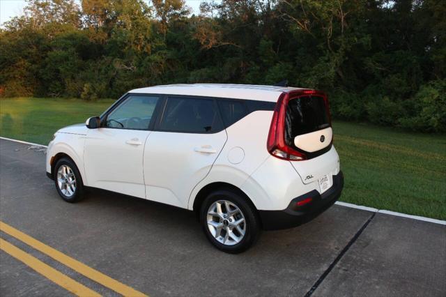 used 2020 Kia Soul car, priced at $15,488