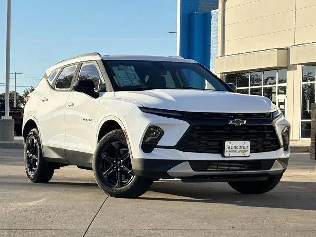 new 2025 Chevrolet Blazer car, priced at $32,030