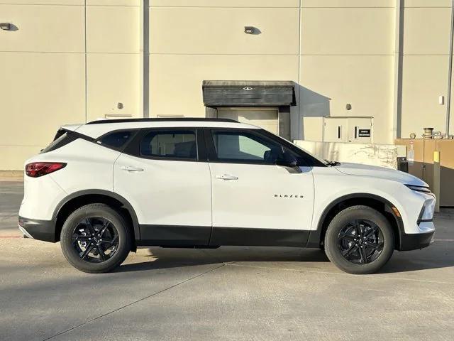 new 2025 Chevrolet Blazer car, priced at $32,030