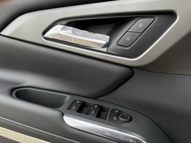 new 2026 Chevrolet Traverse car, priced at $44,053