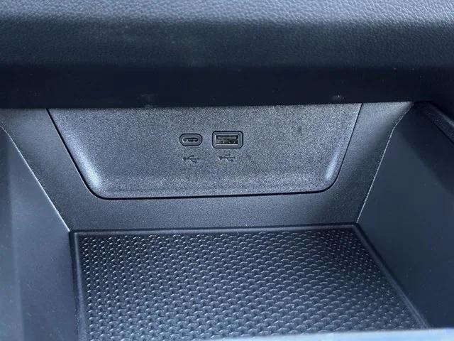 new 2026 Chevrolet Equinox car, priced at $31,480