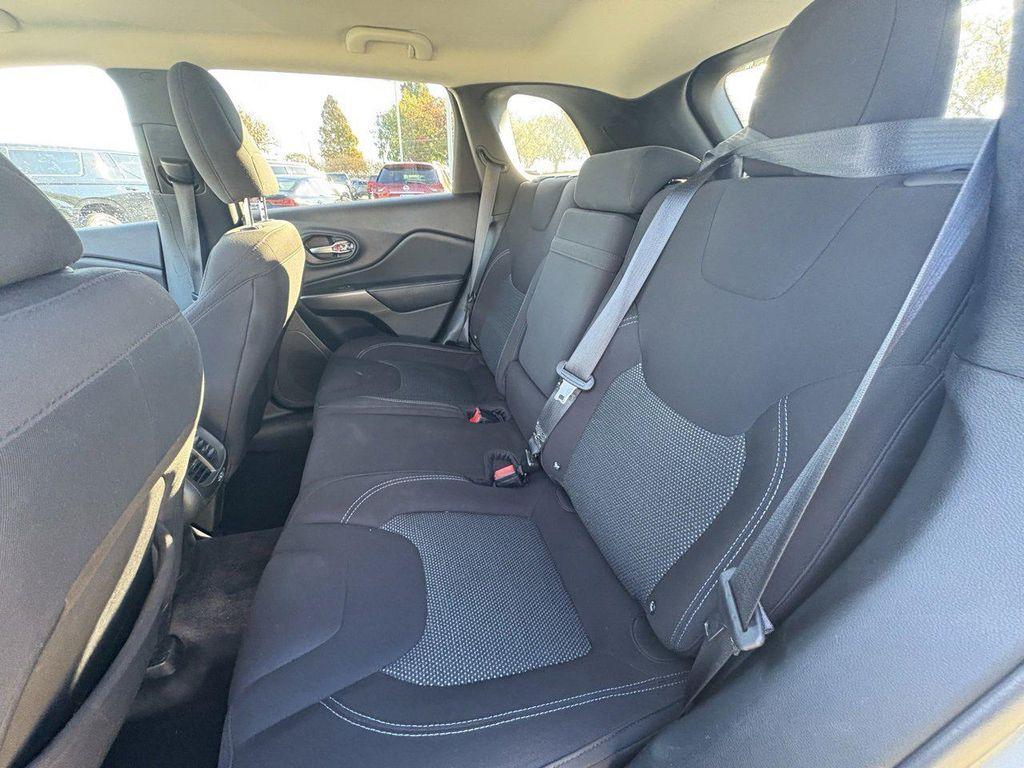 used 2019 Jeep Cherokee car, priced at $8,950