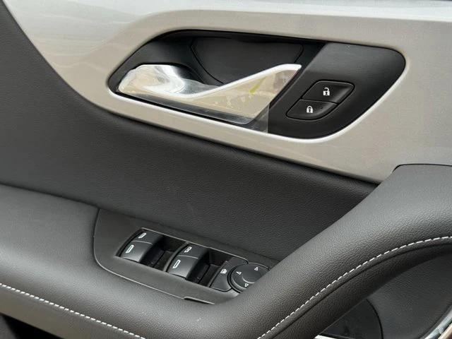 new 2025 Chevrolet Blazer car, priced at $32,726