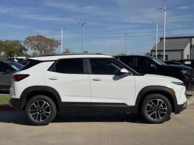 new 2025 Chevrolet TrailBlazer car, priced at $26,612