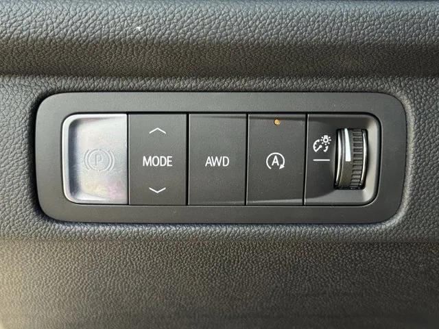 new 2026 Chevrolet Traverse car, priced at $56,021