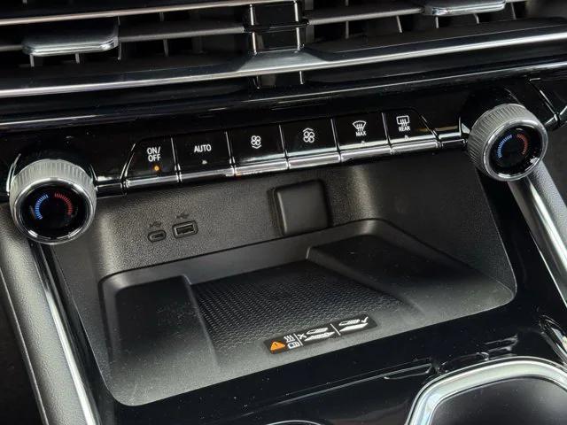 new 2026 Chevrolet Traverse car, priced at $56,021