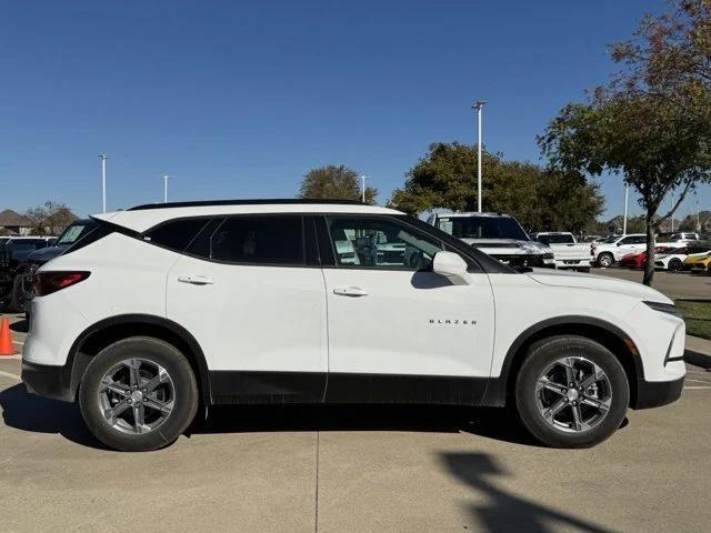 new 2025 Chevrolet Blazer car, priced at $33,110