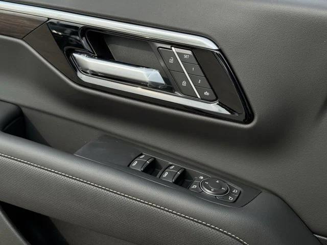 new 2025 Chevrolet Suburban car, priced at $87,370