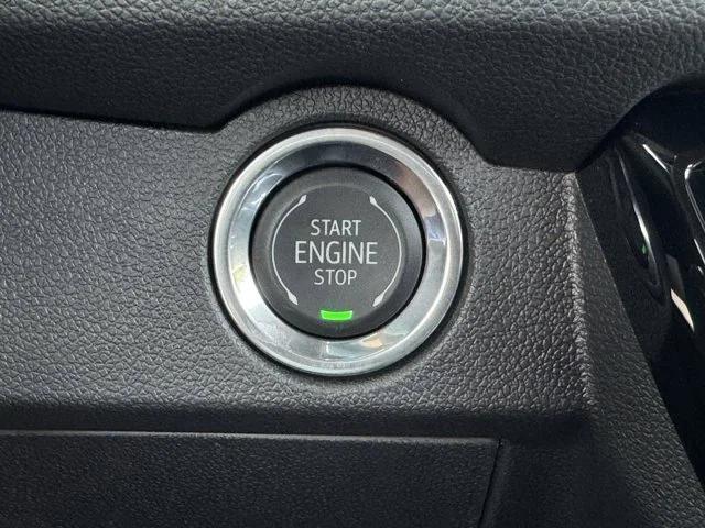 new 2025 Chevrolet Traverse car, priced at $45,690