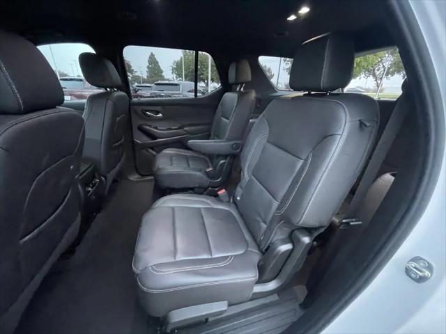 used 2023 Chevrolet Traverse car, priced at $30,300