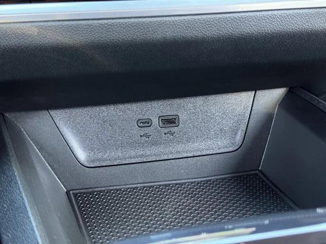 new 2026 Chevrolet Equinox car, priced at $29,240