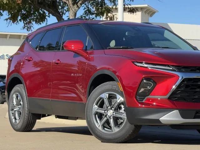 new 2025 Chevrolet Blazer car, priced at $33,605