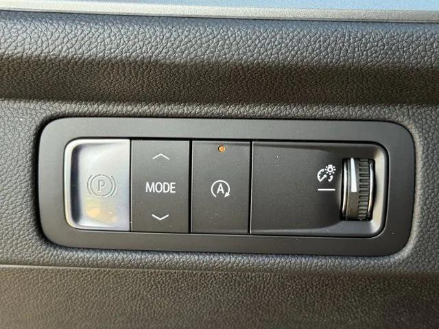 new 2026 Chevrolet Traverse car, priced at $42,225