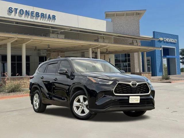 used 2022 Toyota Highlander car, priced at $23,500