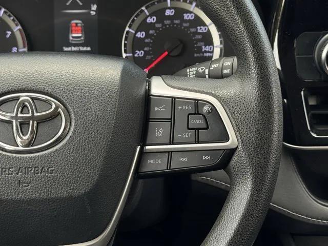 used 2022 Toyota Highlander car, priced at $23,500